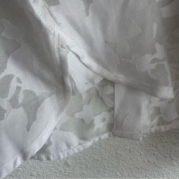 GAP Sheer Floral Cropped Button Down Curved Hem Off White Women’s Size Small - Picture 7 of 7